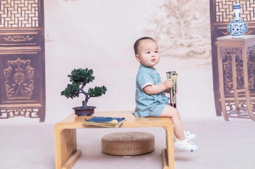 定安孕妇肚子上的黑线